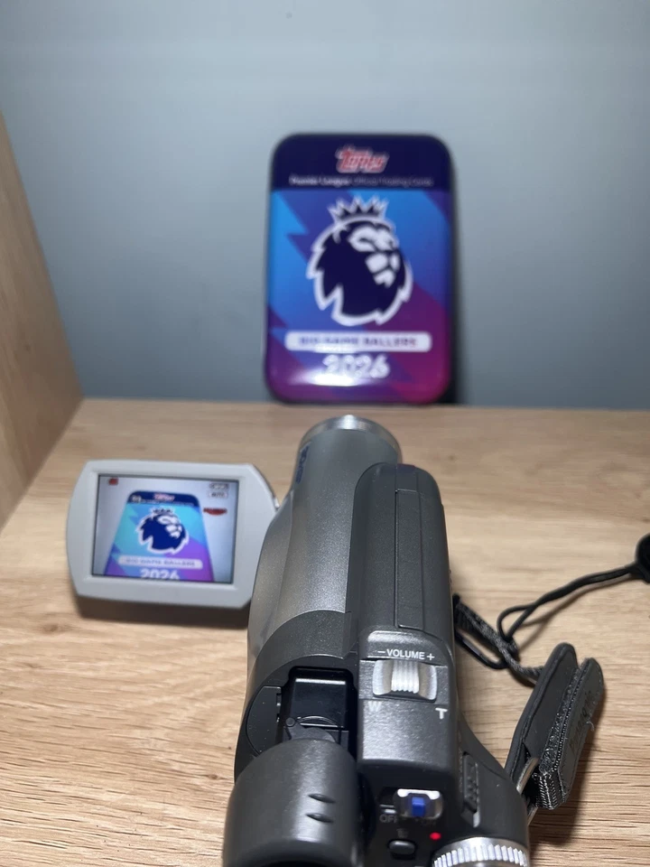 Panasonic VDR-D100 DVD Palmcorder Digital Video Camcorder Camera DVD-RW DVD-RAM - Image 2 of 4