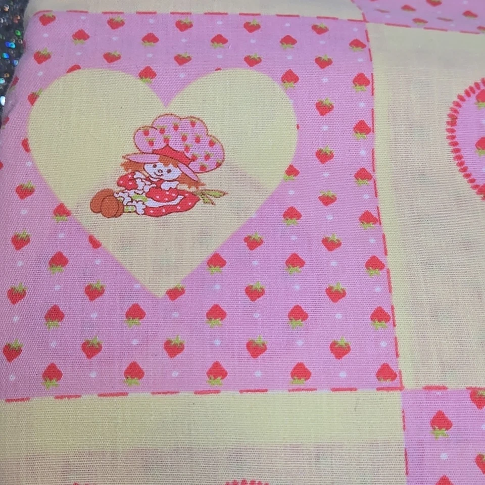 Moinhos de primavera corações rosa e amarelo 3 jardas vintage - 1980's Strawberry Shortcake - Imagem 4 de 4