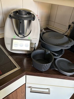 Vorwerk Thermomix TM6 Küchenmaschine 1500W 2,2L Touchscreen Mixtopf Varoma