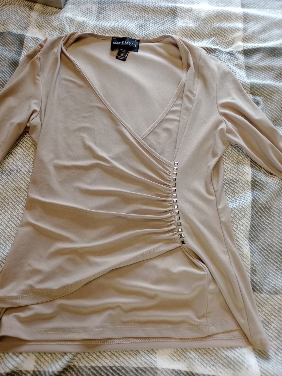 Frank lyman Ladies Cross Over Top Sz10 Grey Studded Details Long Sleeve Glamour