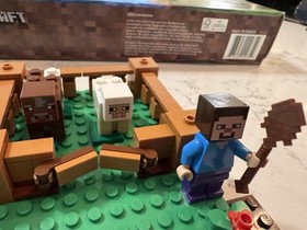 LEGO- MINECRAFT- THE FARM - 21114- 100% COMPLETE W/BOX And Manual