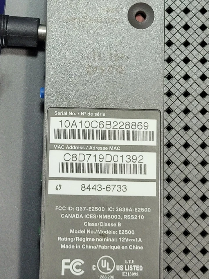 Cisco Linksys E2500 Advanced Dual-Band N Router 300 Mbps 4-Port 10/100 - Image 4 of 4
