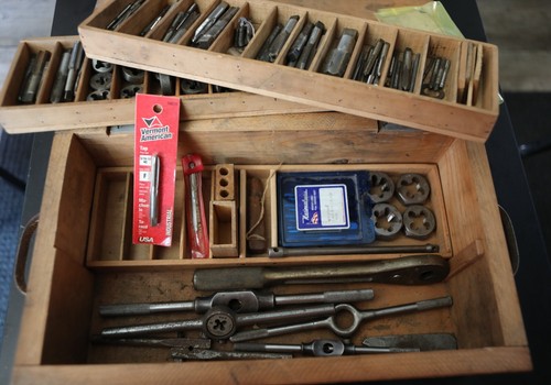 OLD MIX LOT USA Hanson Handy + Craftsman + GTD other Tap & Die Set BIG Wood case - Picture 8 of 14