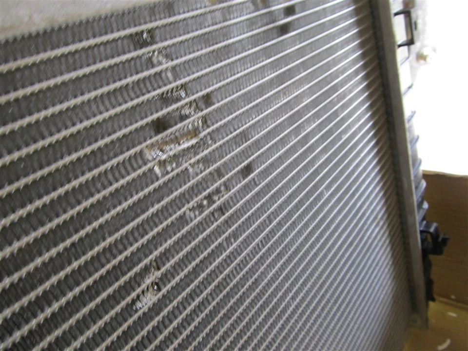 APDI 8012369, Radiator for 2000-2005 Cadillac DeVille - Image 3 of 4