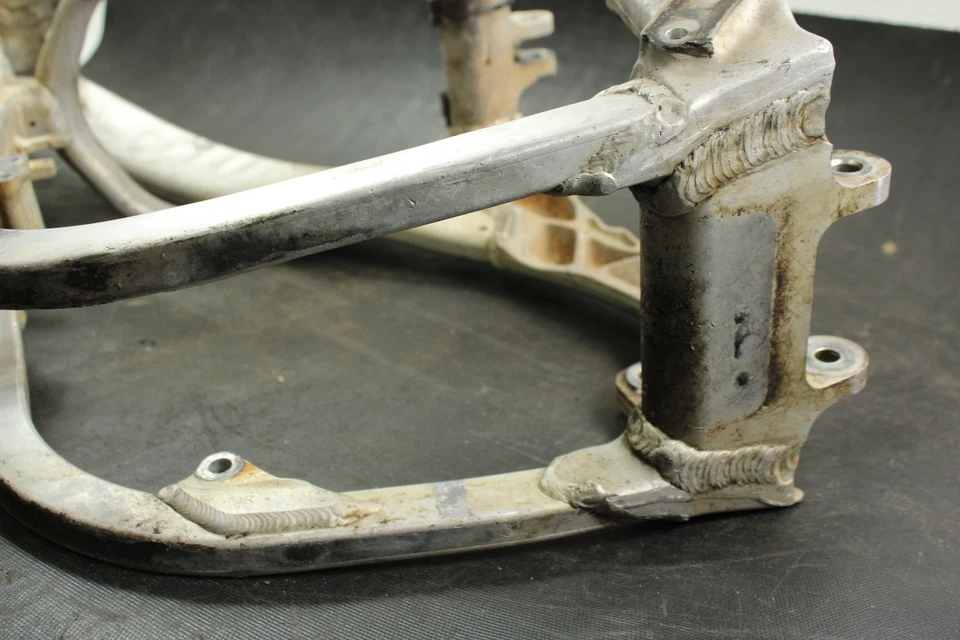 2004 年本田 Crf450r 车架 B4460 — 第 3/4 张图片