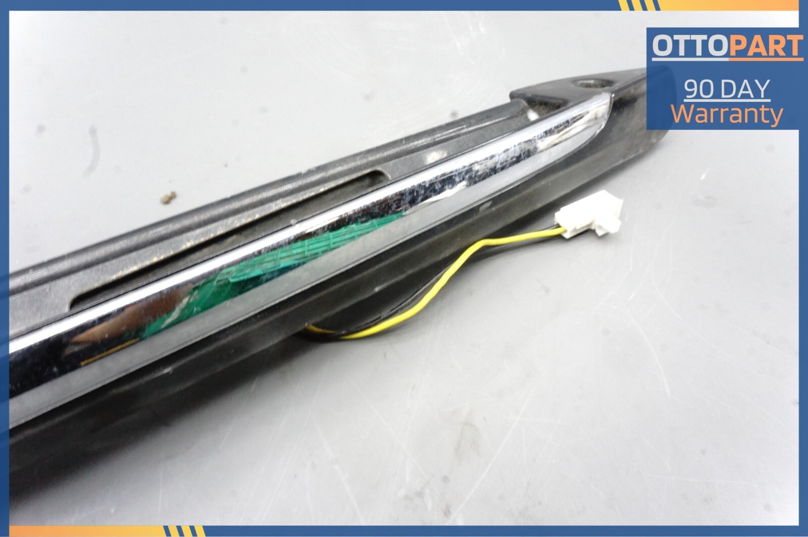 2003-2013 Maserati M139 Quattroporte Rear Trunk Tailgate Handle Trim Cover OEM