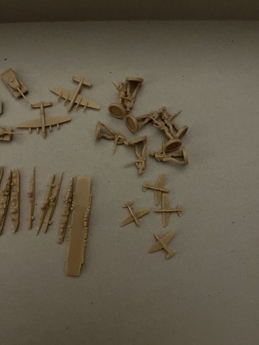2009 Axis & Allies 1941 Board Game Replacements Parts Tan Pieces - Picture 3 of 6