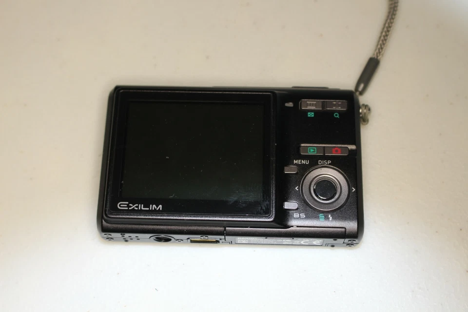 Casio Exilim 7.2 MP Black Digital Camera EX-Z70 - Image 4 of 4