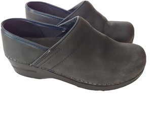 sanita oiled leather clogs