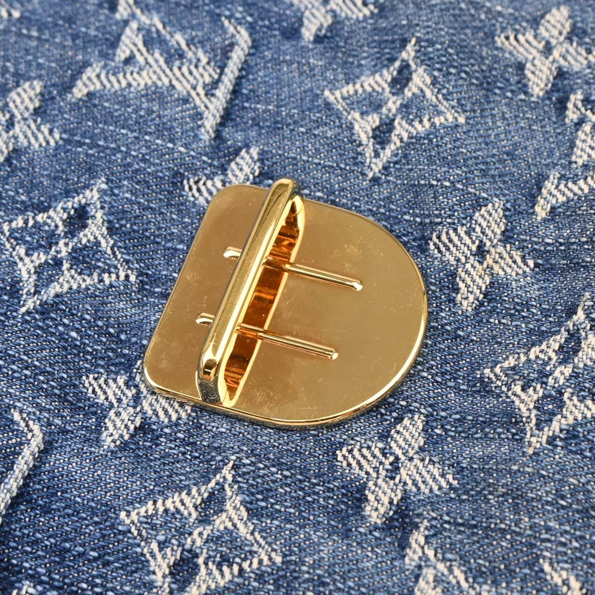 Louis Vuitton Blue Monogram Denim Pochette Plat Clutch M95007