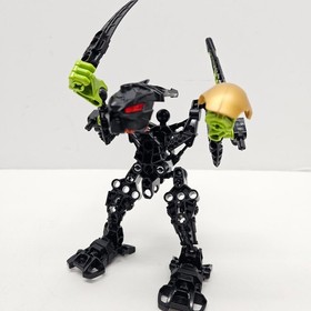 LEGO BIONICLE 7136 STARS SKRALL Complete Figure With Gold Piece Mask