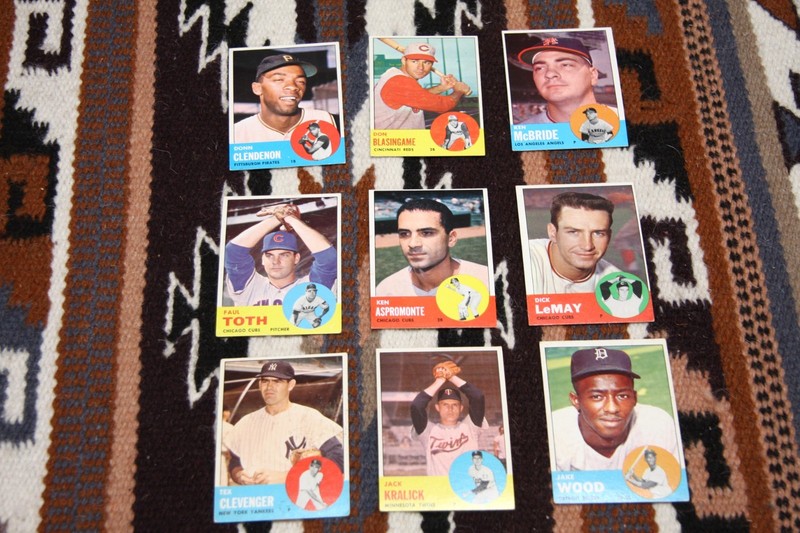 1963 Topps Baseball card lot w/275 Different 