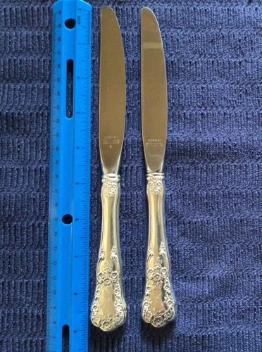 A PAIR OF FACTORY ORIGINAL GORHAM BUTTERCUP STERLING 9” KNIFES