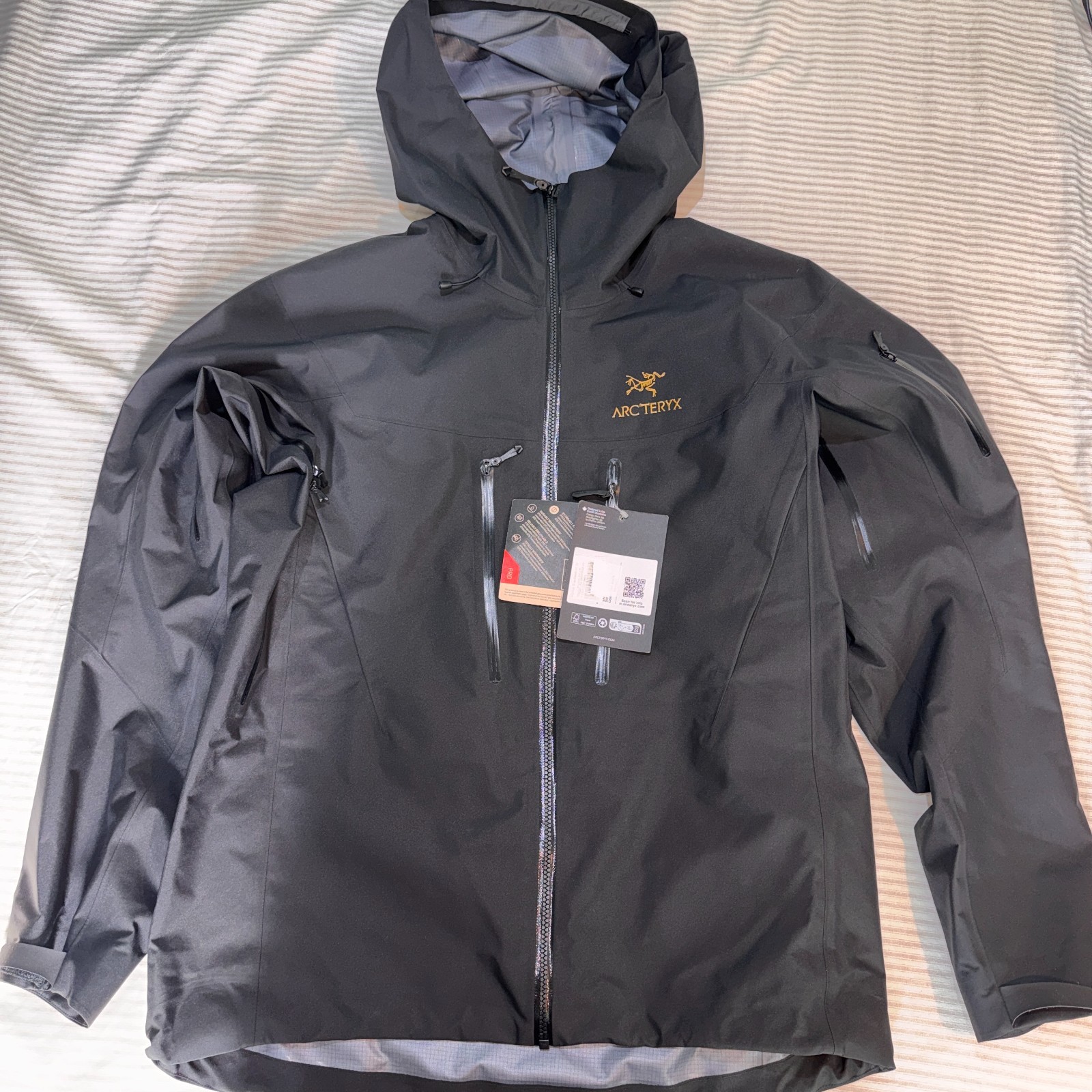 Arc’teryx Alpha SV Gore-Tex Pro Jacket 24K Black Large BNWT RRP£800 image 2