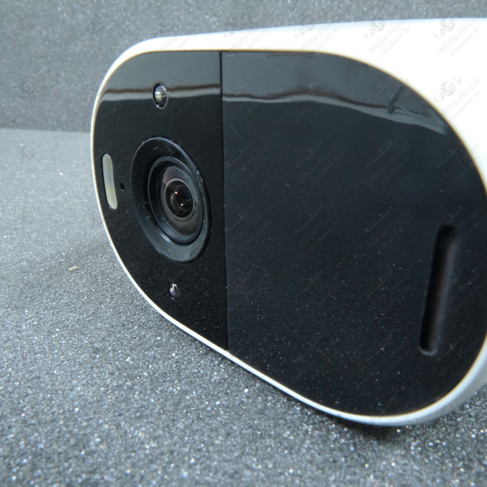 Arlo Essential Security Bundle - Spotlight Camera - White (VMC2030)