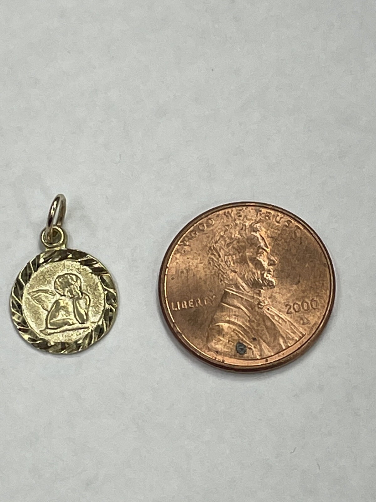 14k Yellow Gold Guardian Angel Cherub Disc Charm Pend… Gem