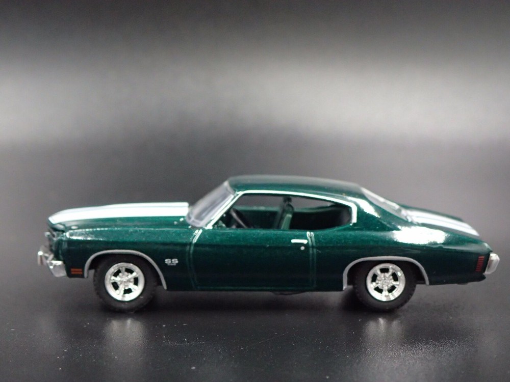 1970 Chevy Chevelle SS 396 1/64 Scale Diecast Model Car Collectible