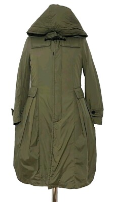 Comme Des Garçons manteau Femme en Bon État Taille M 100% Nylon vert