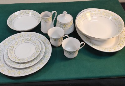 Crown Ming fine china flowers of spring complete 8 piece dinner set nib   (p)