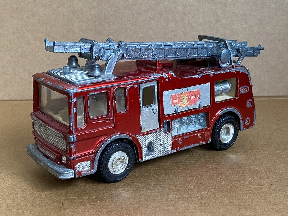 Dinky MERRYWEATHER MARQUIS FIRE TENDER メリーウェザー消防車