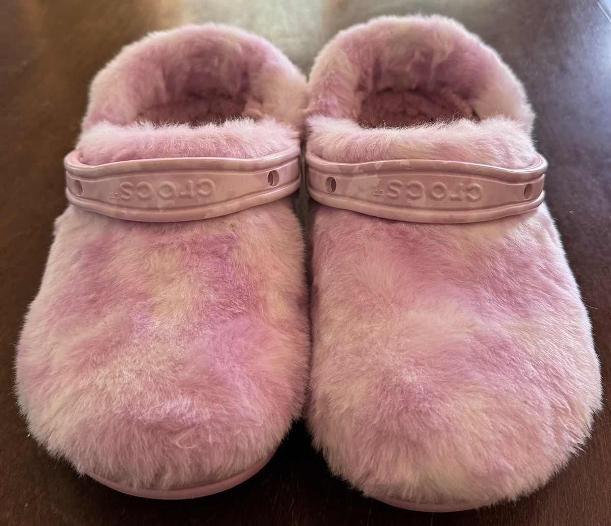 CROCS Classic FUR SURE Fur Lined CLOGS in Pink/White UNISEX