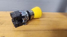 Allen-Bradley Yellow Push Button with Contacts, 800F-X10 and 800F-X01