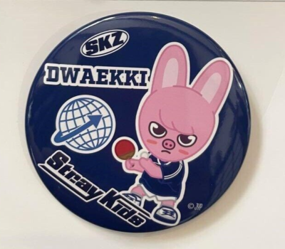 テ*ン様 SKZOO DWAEKKI ラゲッジタグ チャンビン Stray Kids Skzoo DWAEKKI Changbin Can Badge JYP POPUP Limited SKZ