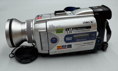 Sony Handycam DCR-TRV50 Camcorder 120x Digital Zoom Silver With BATTERY Good