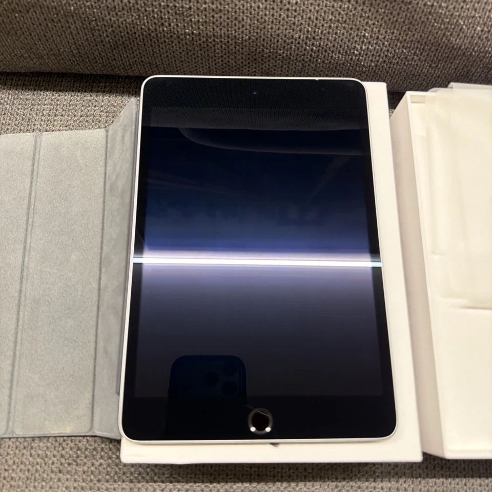 Apple iPad mini (4th generation) · 64GB · Wi-Fi, Foto 3 von 5