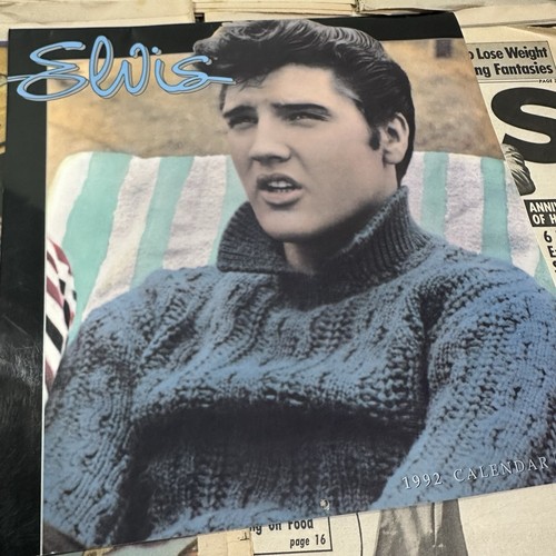 elvis presley memorabilia giornale vintage, calendario, guida tv chi ha ucciso Elvis - Foto 9 di 24