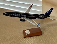 UNITED AIRLINES LIMITED EDITION STAR WARS MODEL PLANE 1:144 SCALE — ORIGINAL