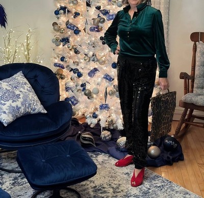 Amelia K. Luxe Get Your Sparkle On Sequin Joggers Black