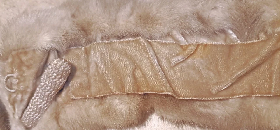 Cuello visón vintage años 30 estola envolvente beige claro/gris 49" terciopelo forrado broche/gancho Foto 3 de 4