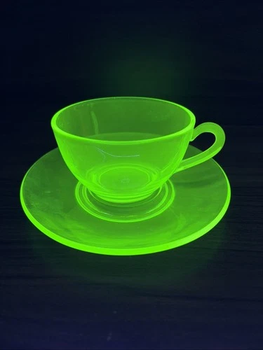 Fostoria Green Uranium Vaseline Coffee Cup & Saucer 2pcs 1930’s Depression Era
