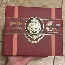 Profusion Cosmetics x Harry Potter Hogwarts Beauty Set 9-Piece Vanity Trunk