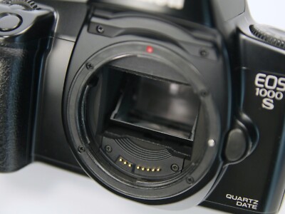 Film Camera Canon EOS 1000S SLR - not working - for parts - from