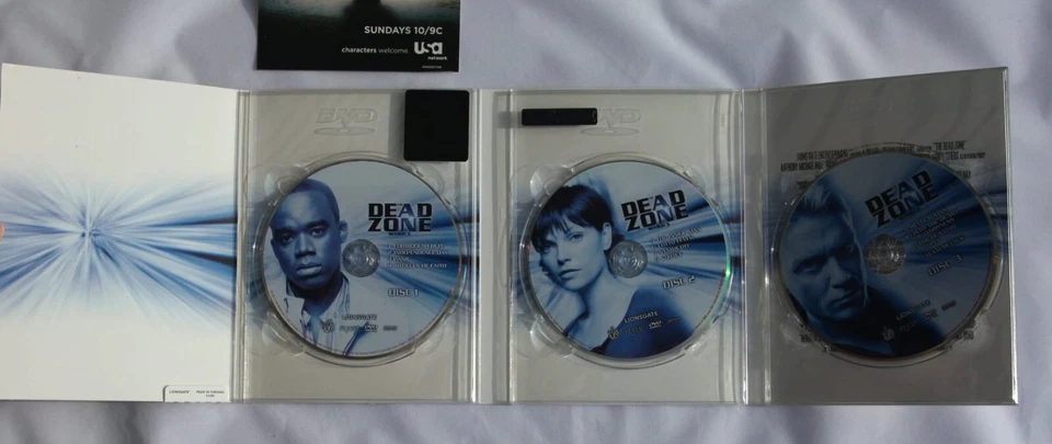 The Dead Zone Season 5 Five (2006) (3-Disc DVD Set, 2007, Widescreen, Extras) - Image 4 of 4