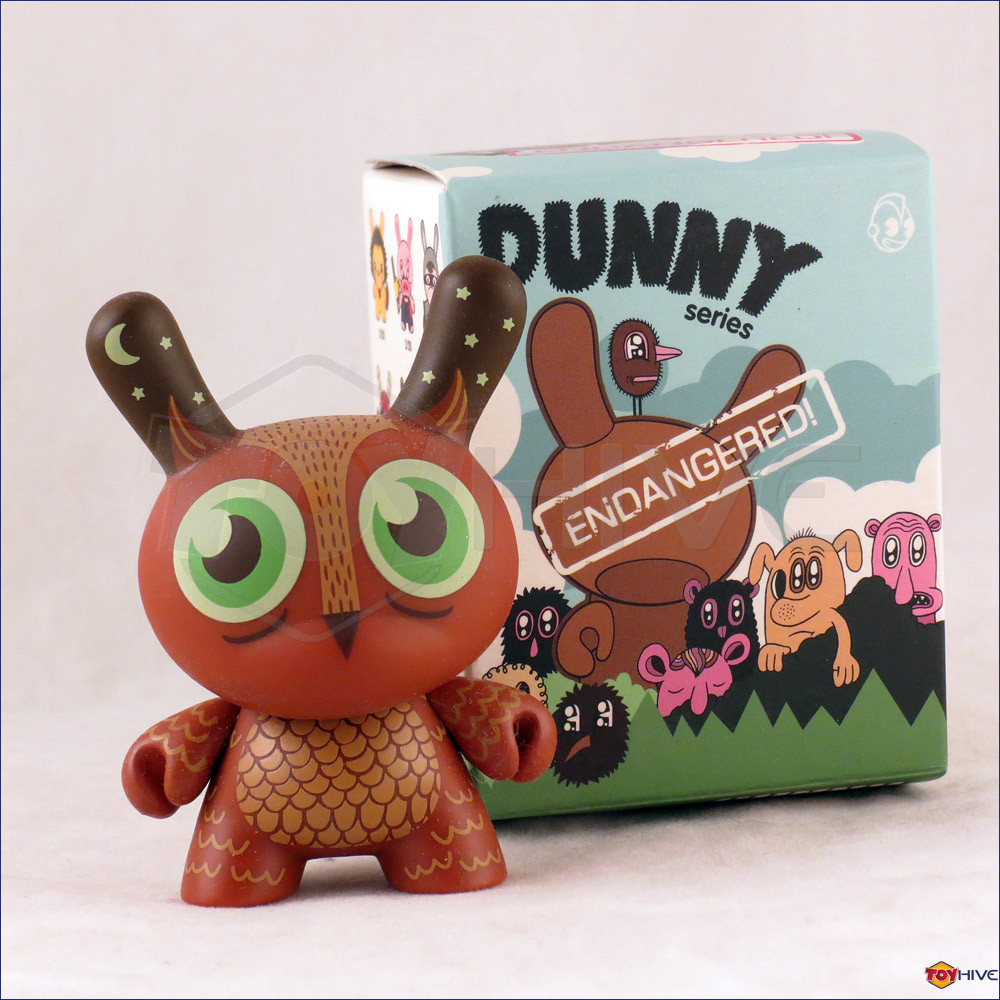 Kidrobot Dunny 2009 Endangered series vinyl figure Little Owl by 
