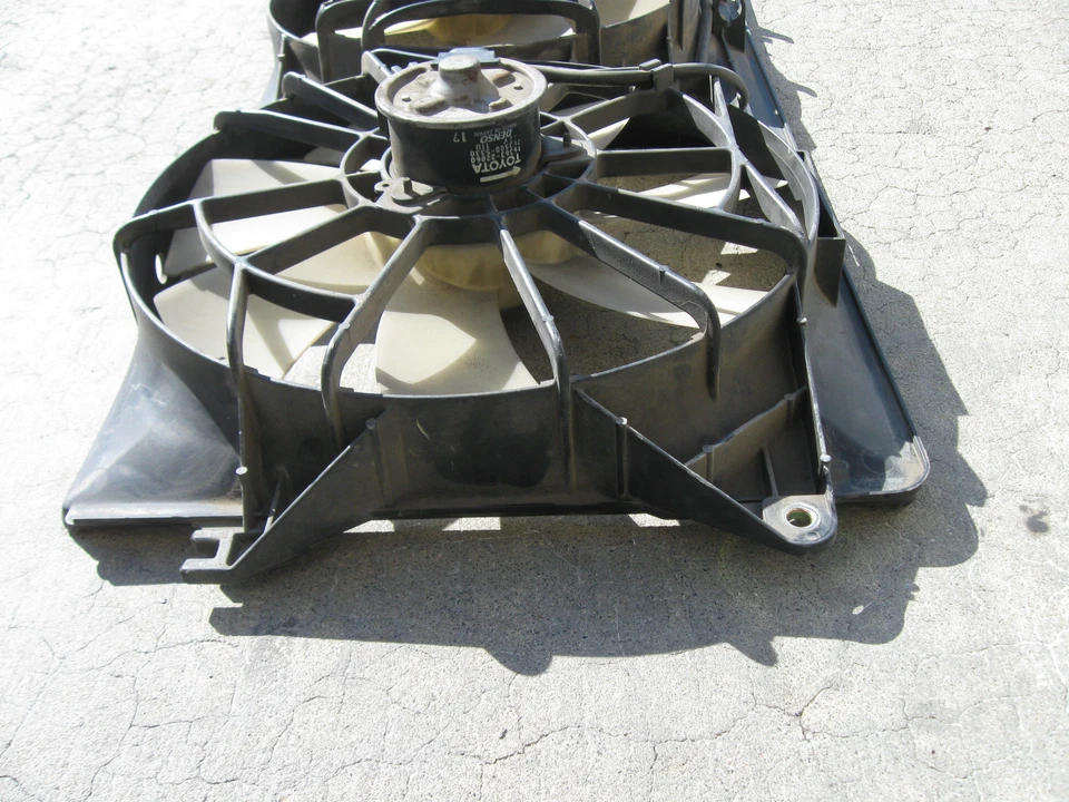Ventilador radiador Toyota Celica 2000-05 Foto 3 de 4
