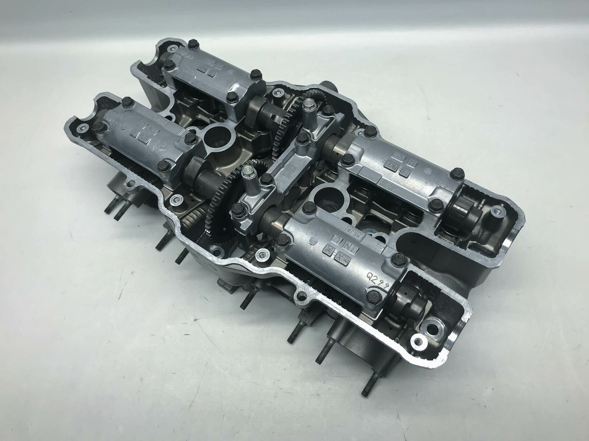 CB1300
テールカウル
中古！ Honda CB1300 S Zylinderkopf Engine Cylinder Head (2) 08' | eBay