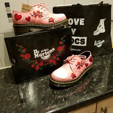 dr martens sequin hearts