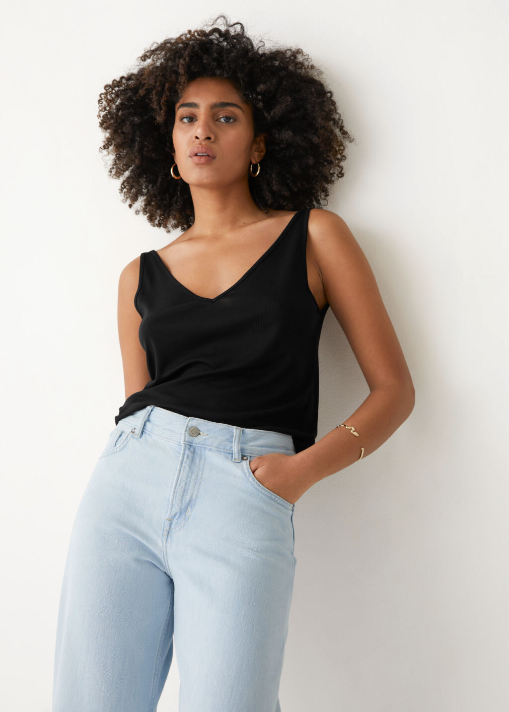 ALTRA & OTHER STORIES Serbatoio Lyocell elasticizzato a costine collo a V (nero XS)