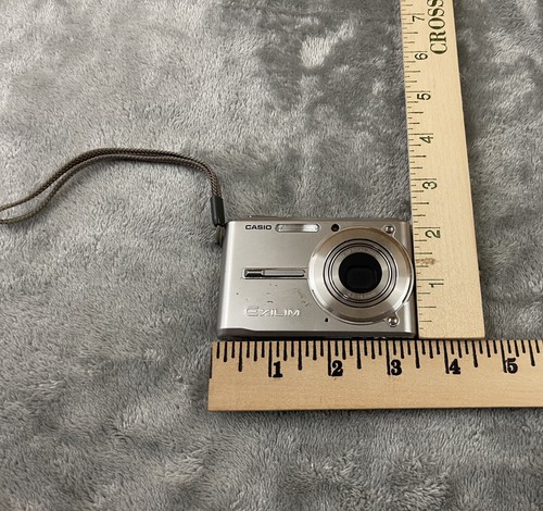 Casio EXILIM EX-S600 6.0MP Digital Camera Silver For PARTS REPAIR Untested !! - Picture 12 of 12