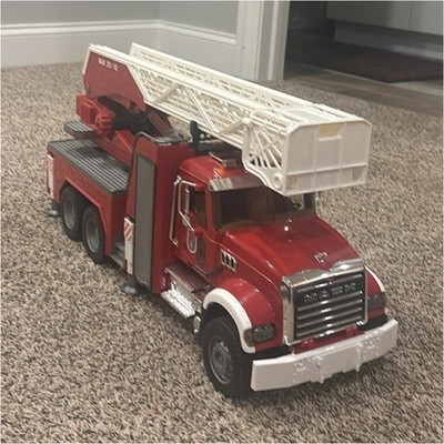 Red Plastic Toy Fire Truck Vehicle w/ White Extendable Ladder, Black Silver
