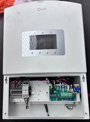 Solis RHI-1p10k-hves-5g Hybrid Solar Inverter w/Mount