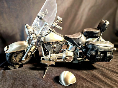 Franklin Mint 1986 Harley-Davidson Heritage Softail 1:5 Scale Pewter Inv. #4896