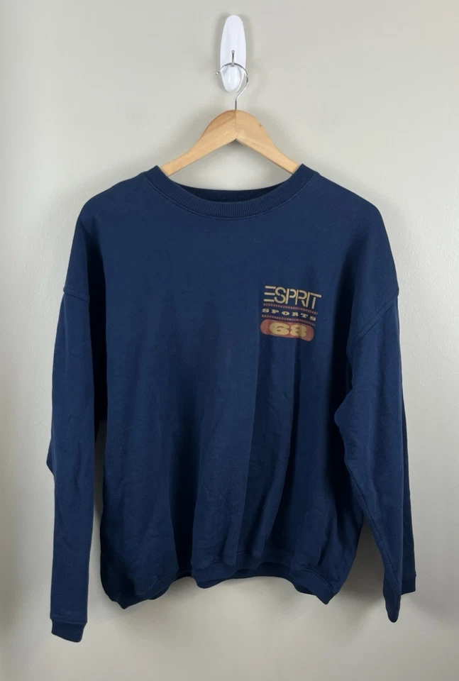 Sudadera ESPRIT De Colección Spellout Azul Marino Talla Mediana Hecha en Perú Logo Frontal Foto 3 de 4