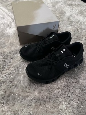 On cloud Black Shoes Size 9.5 Men s