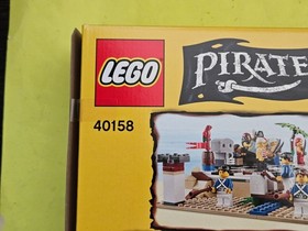 LEGO Pirates Chess Set 40158 - Retired - Rare - BRAND NEW in Box Sealed