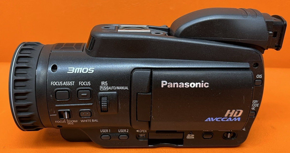 Panasonic AG-HMC80 3MOS AVCCAM HD Shoulder-Mount Camcorder